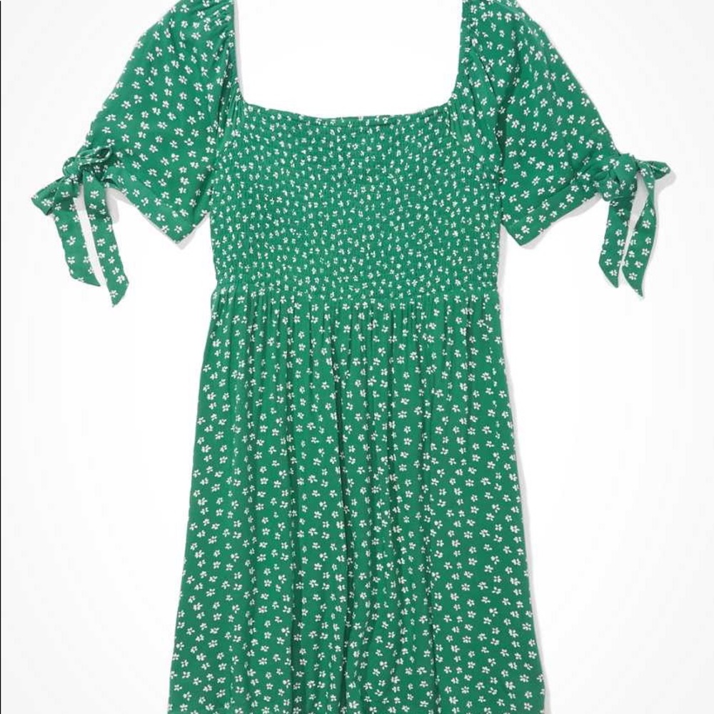 American Eagle Green Floral Smocked Mini Dress